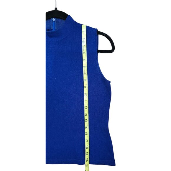 St. John Blue Neck Sleeveless Top Women's Size: P, Petite. - Picture 9 of 9